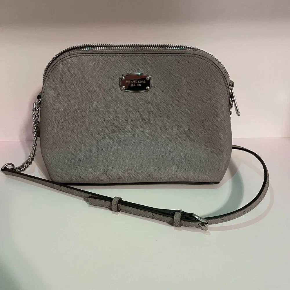 MICHAEL KORS Silver / Grey Leather Crossbody Bag Purse with Silver Hardware - Picture 2 of 10